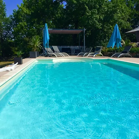 Avec Piscine